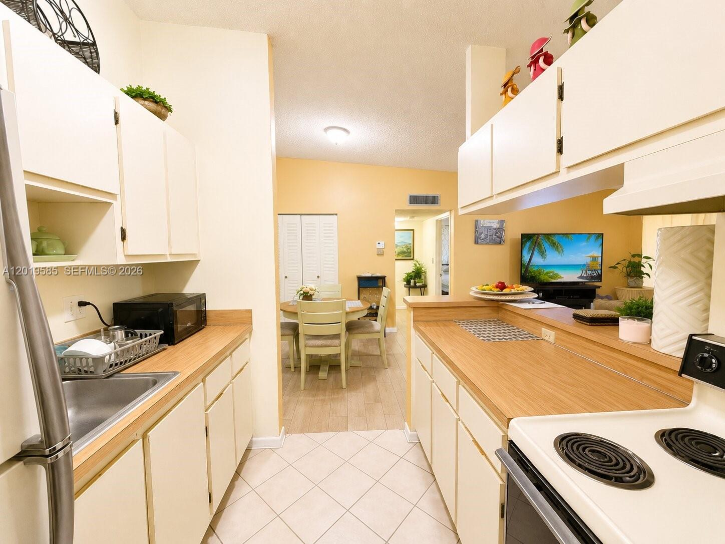 ASHMONT CONDOMINIUM I - Residential
