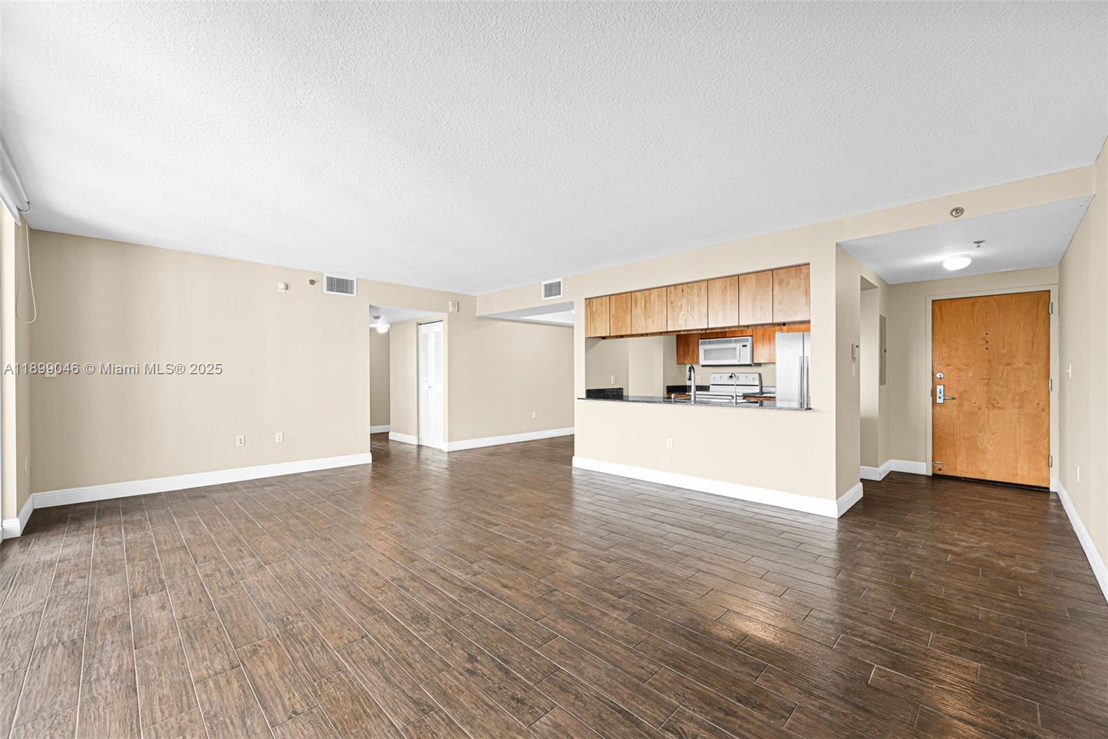 THE CLUB AT BRICKELL BAY - Residential