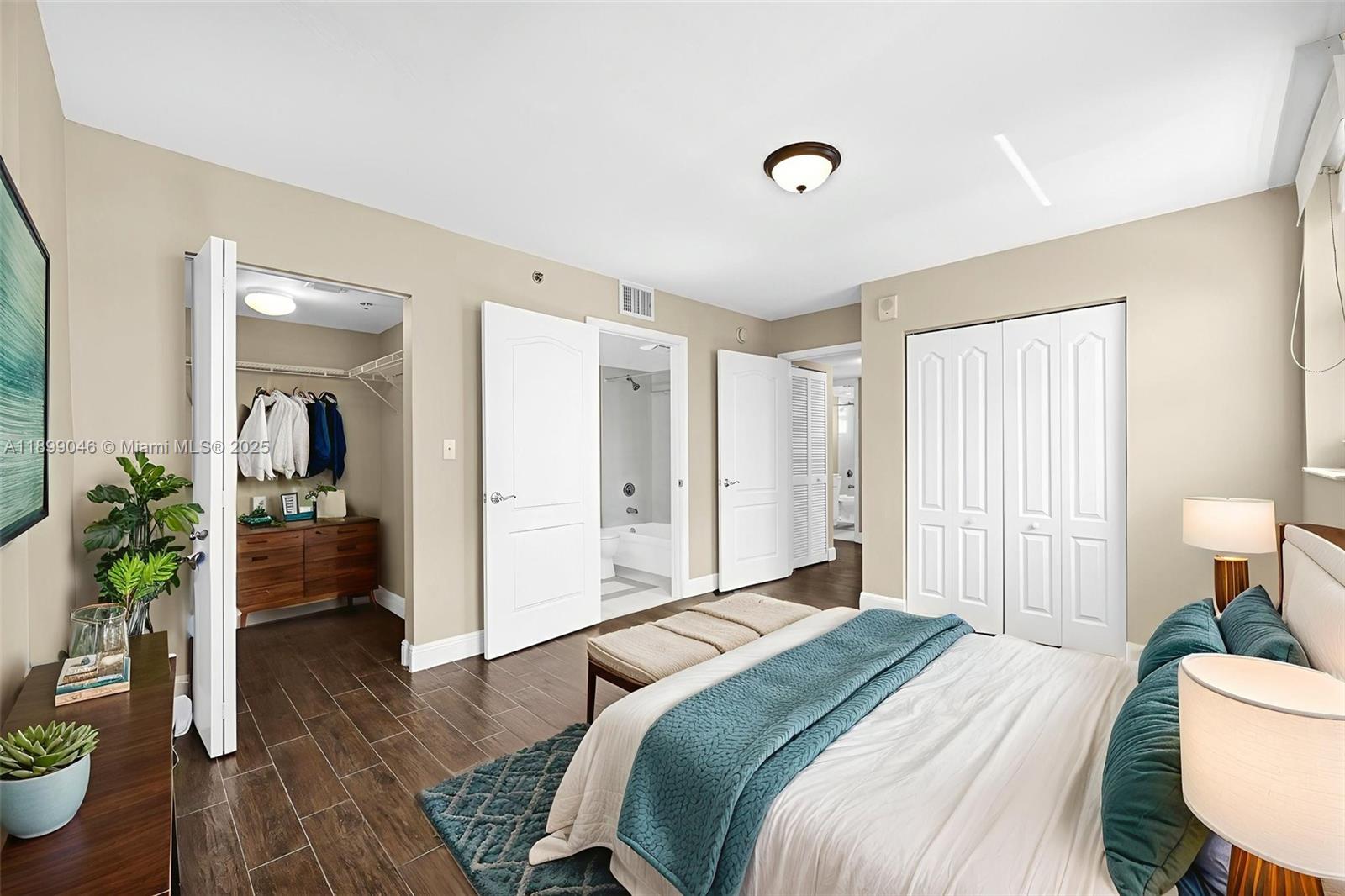 THE CLUB AT BRICKELL BAY - Residential
