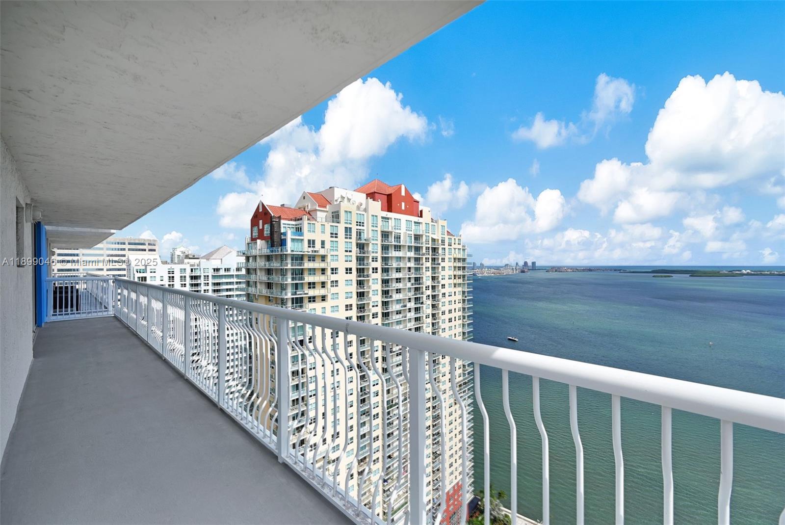 THE CLUB AT BRICKELL BAY - Residential
