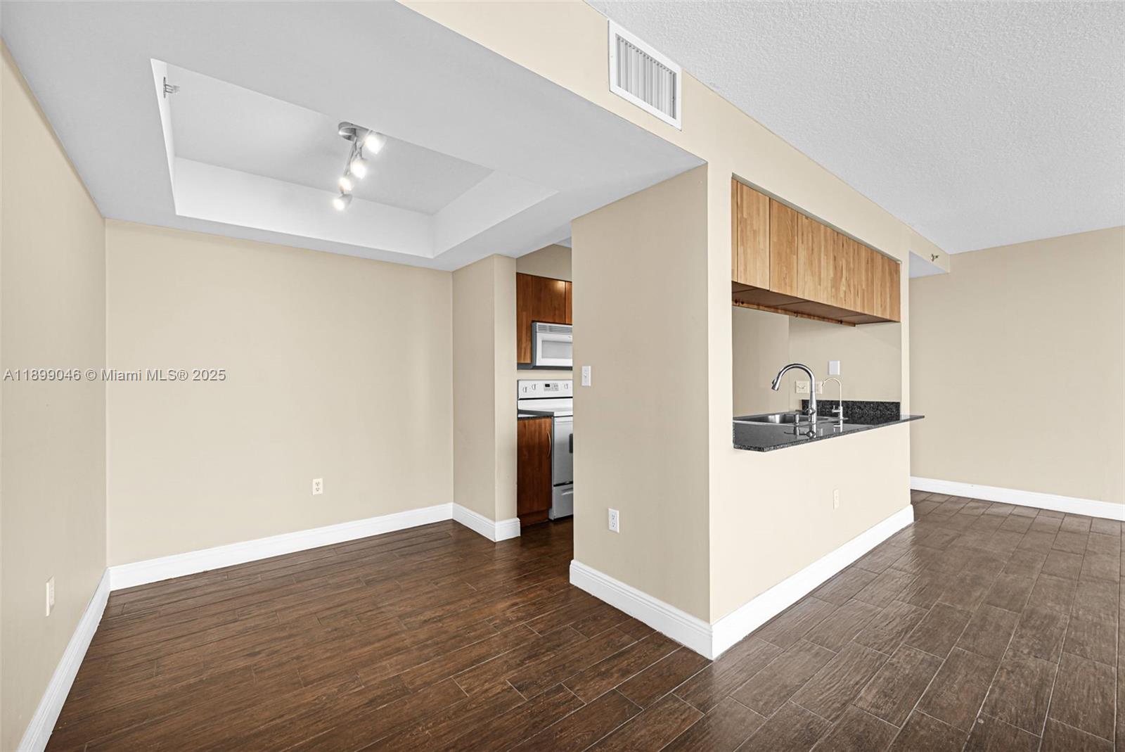 1200 Brickell Bay Dr 3501