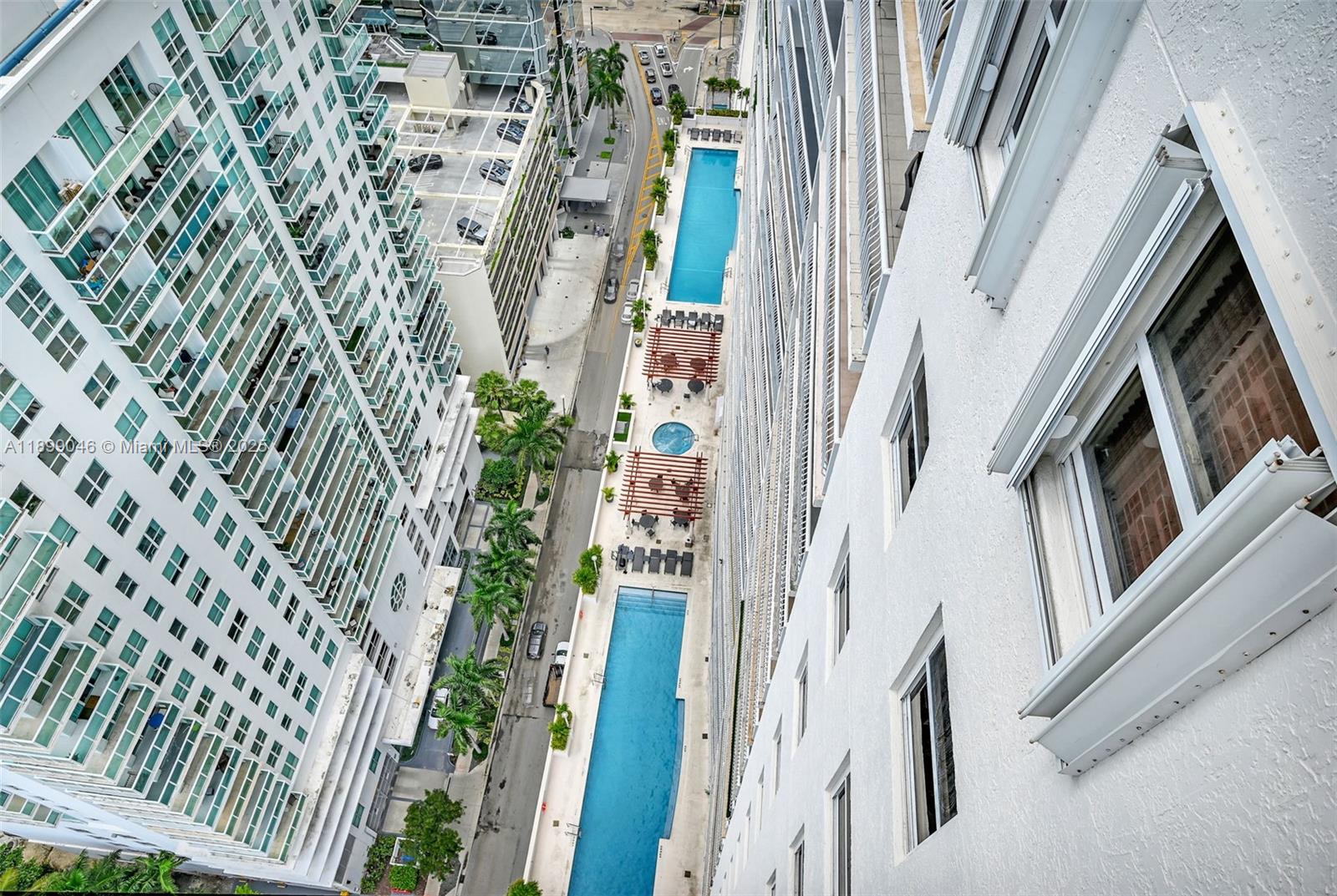 THE CLUB AT BRICKELL BAY - Residential