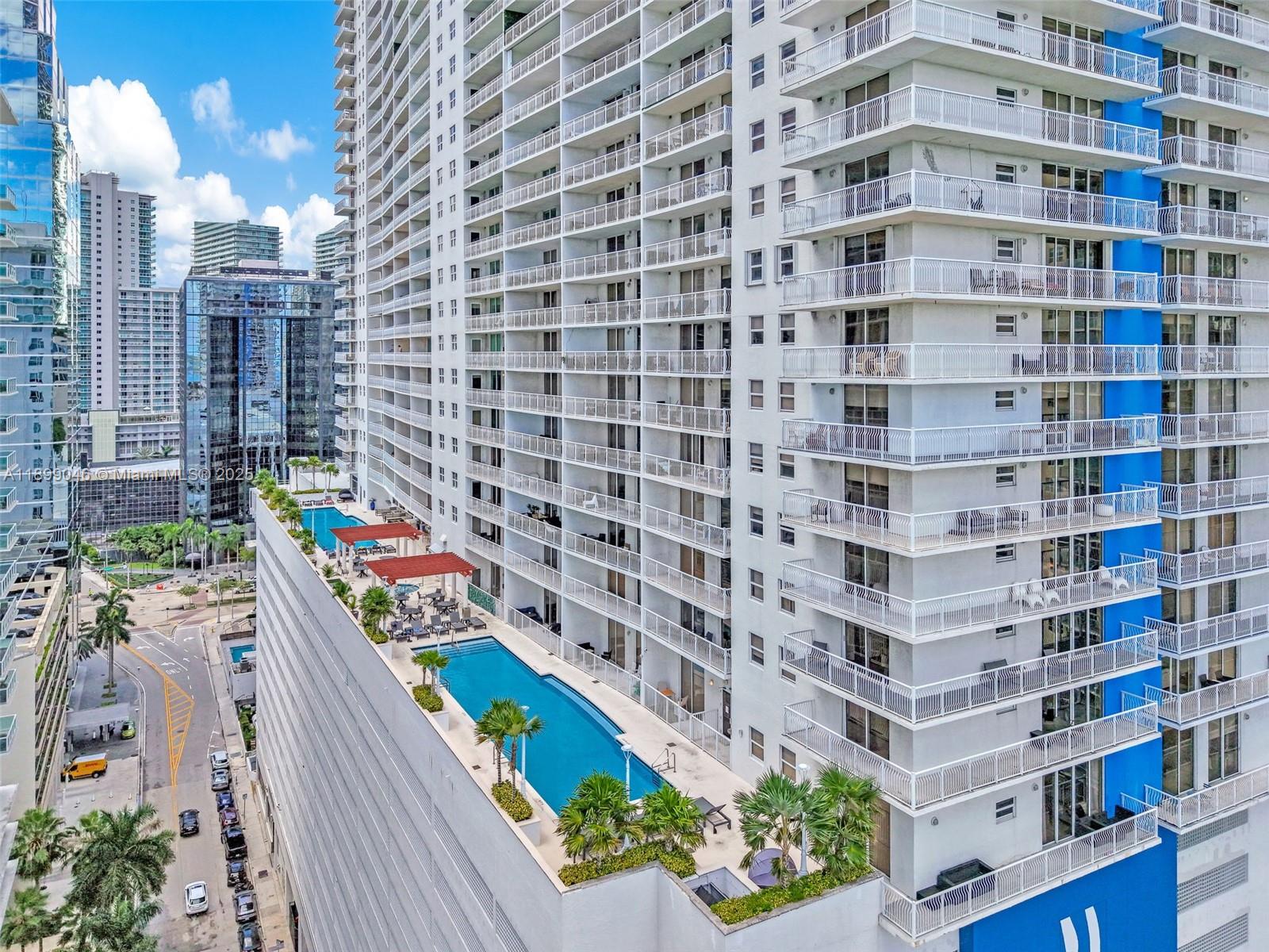 THE CLUB AT BRICKELL BAY - Residential