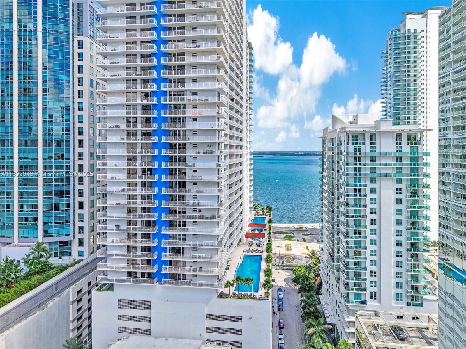 THE CLUB AT BRICKELL BAY - Residential