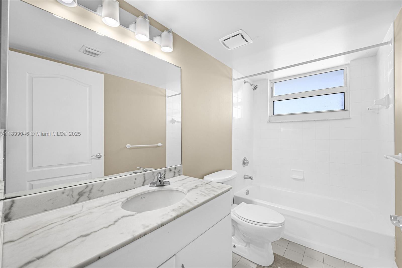 THE CLUB AT BRICKELL BAY - Residential