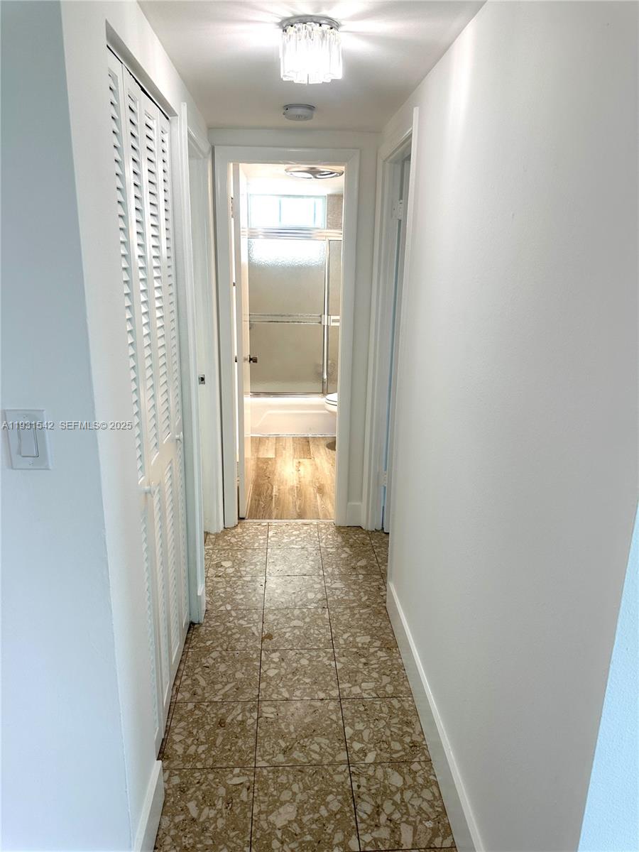 MANSARD CONDO - Residential