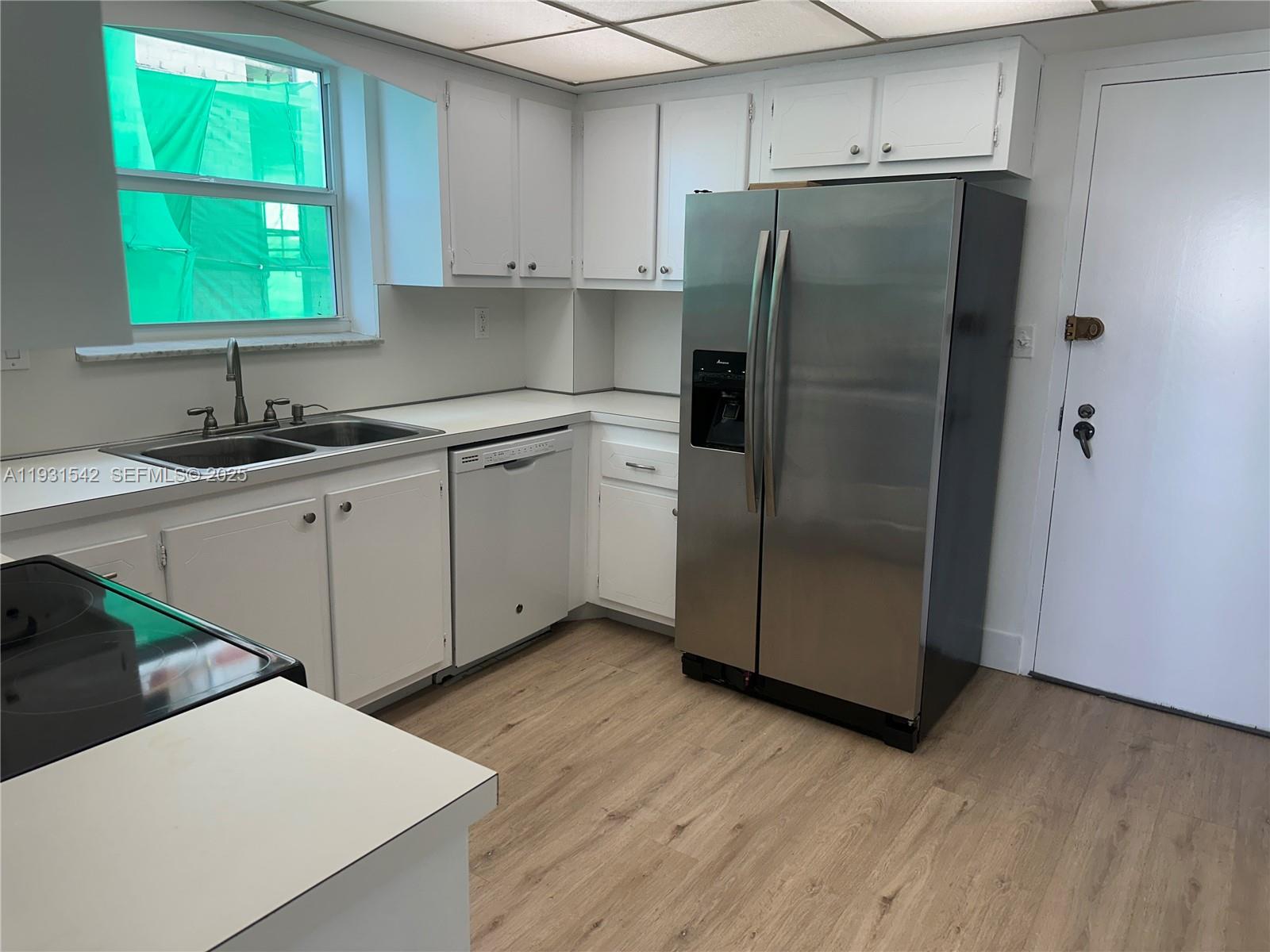 MANSARD CONDO - Residential