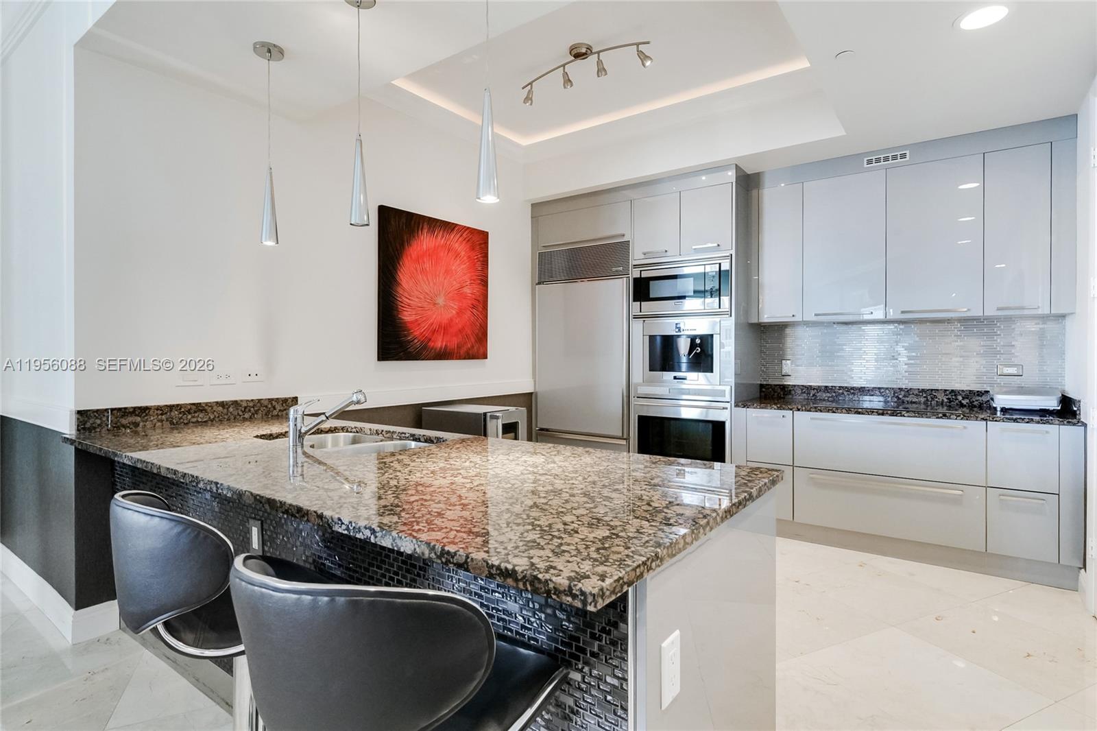 TDR TOWER I CONDO - Residential