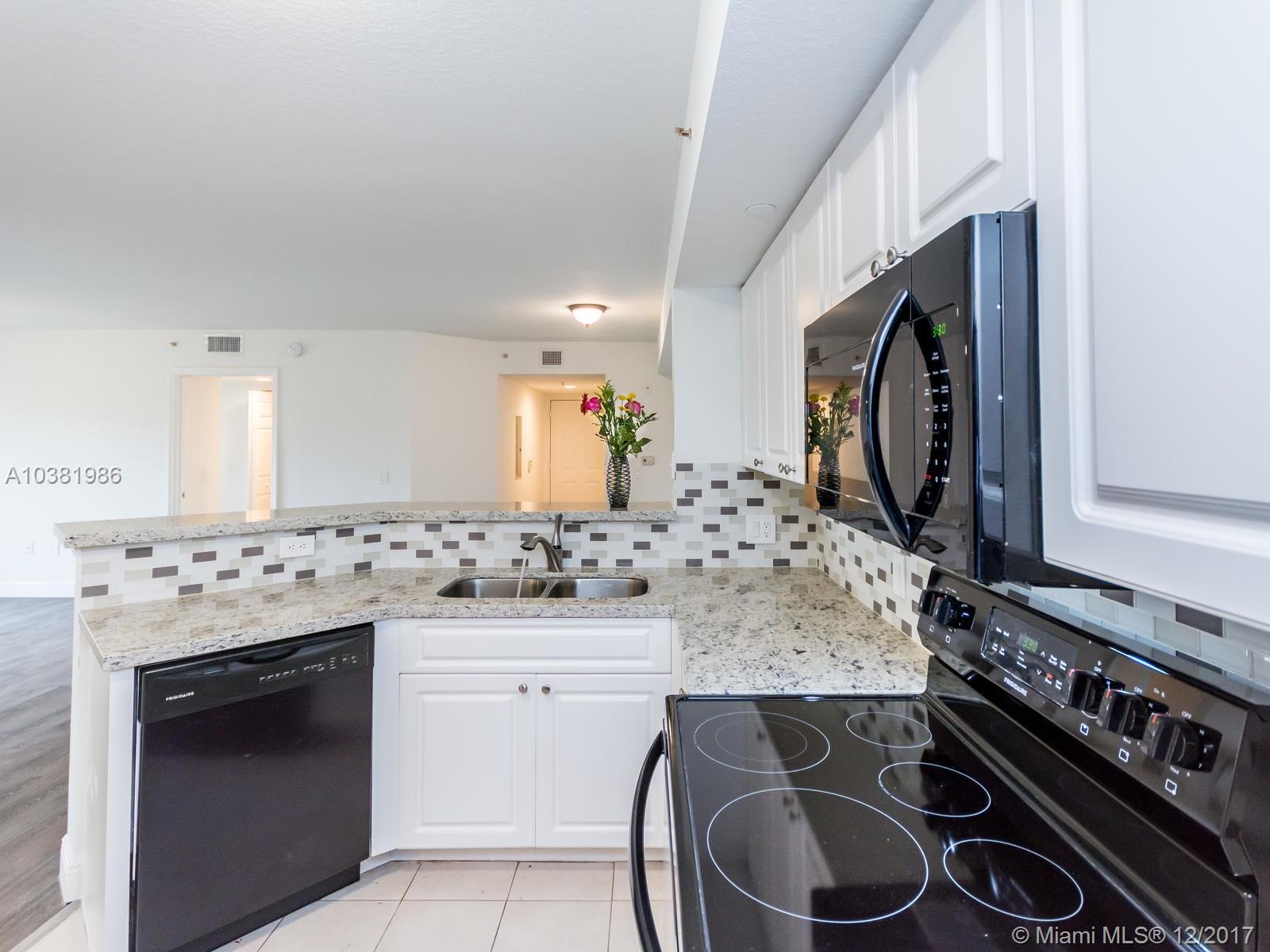 EMERALD ISLE AT LAGUNA LA - Residential Lease