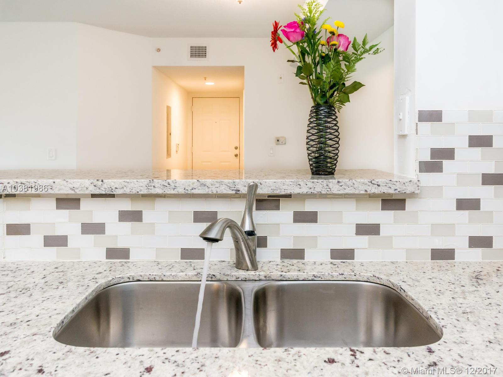 EMERALD ISLE AT LAGUNA LA - Residential Lease