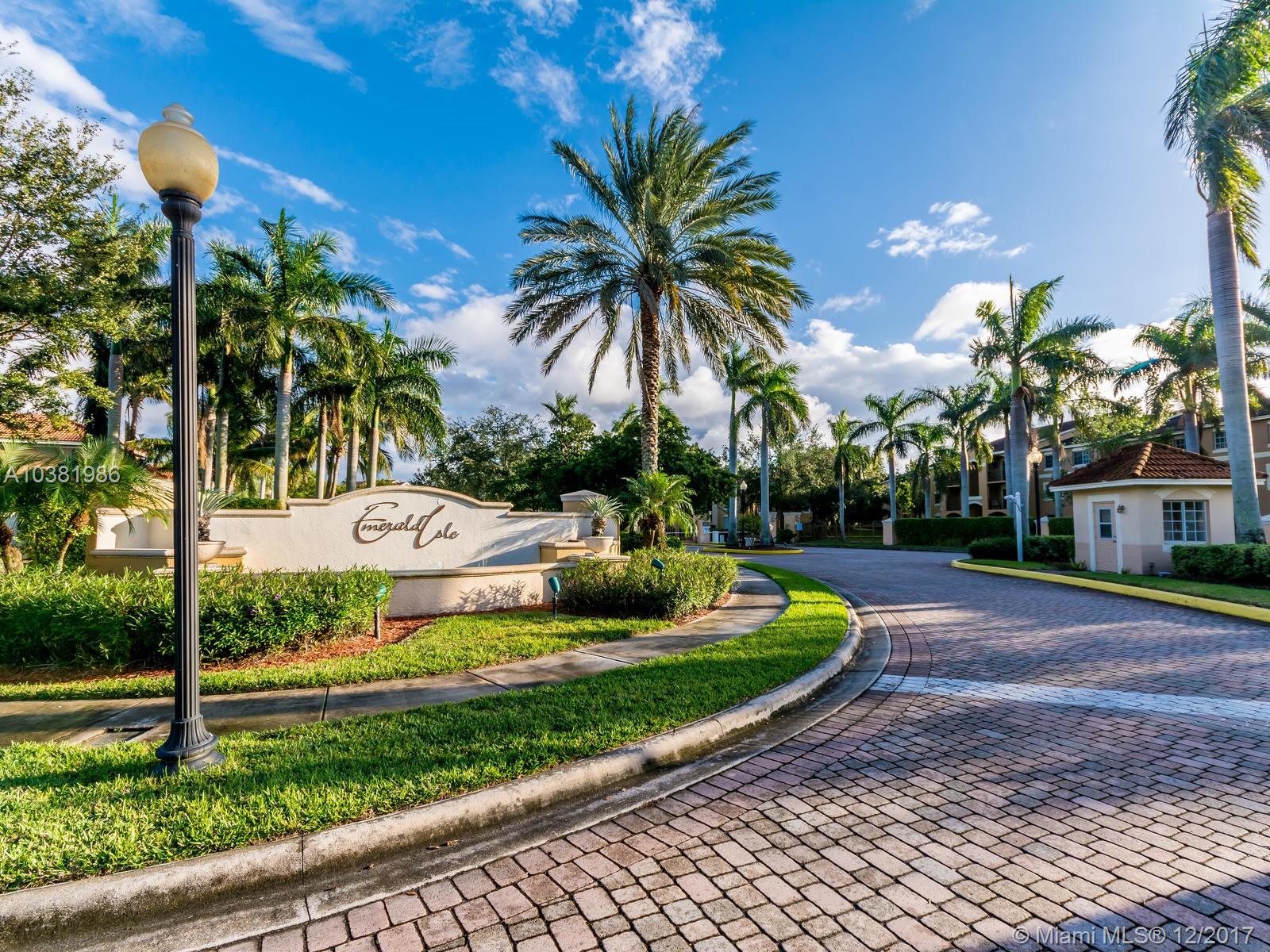 EMERALD ISLE AT LAGUNA LA - Residential Lease