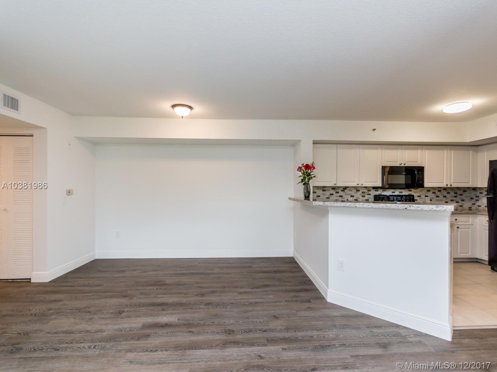 EMERALD ISLE AT LAGUNA LA - Residential Lease