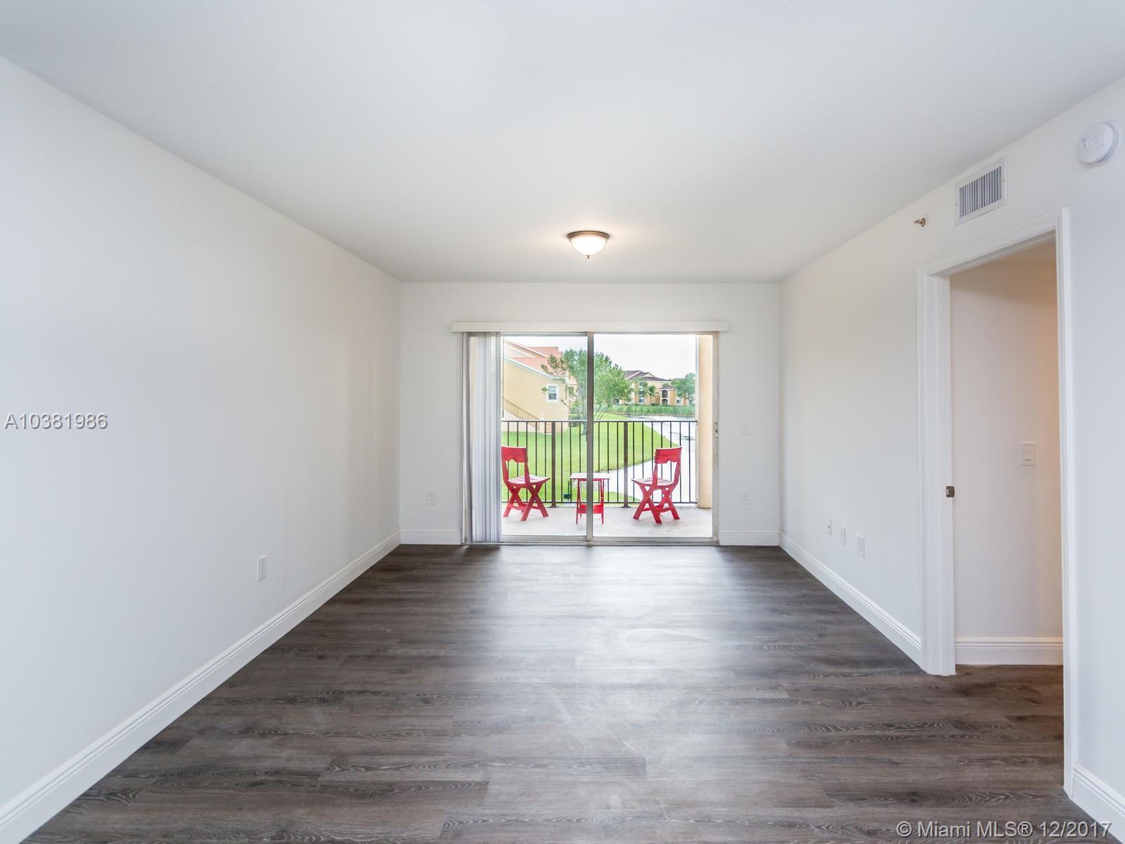 EMERALD ISLE AT LAGUNA LA - Residential Lease