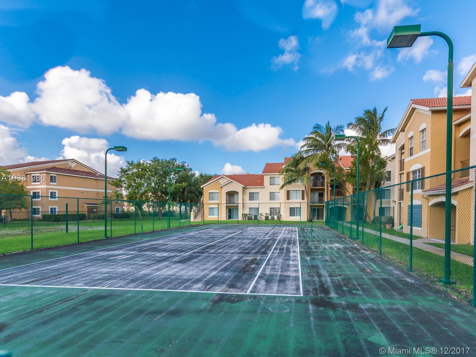 EMERALD ISLE AT LAGUNA LA - Residential Lease