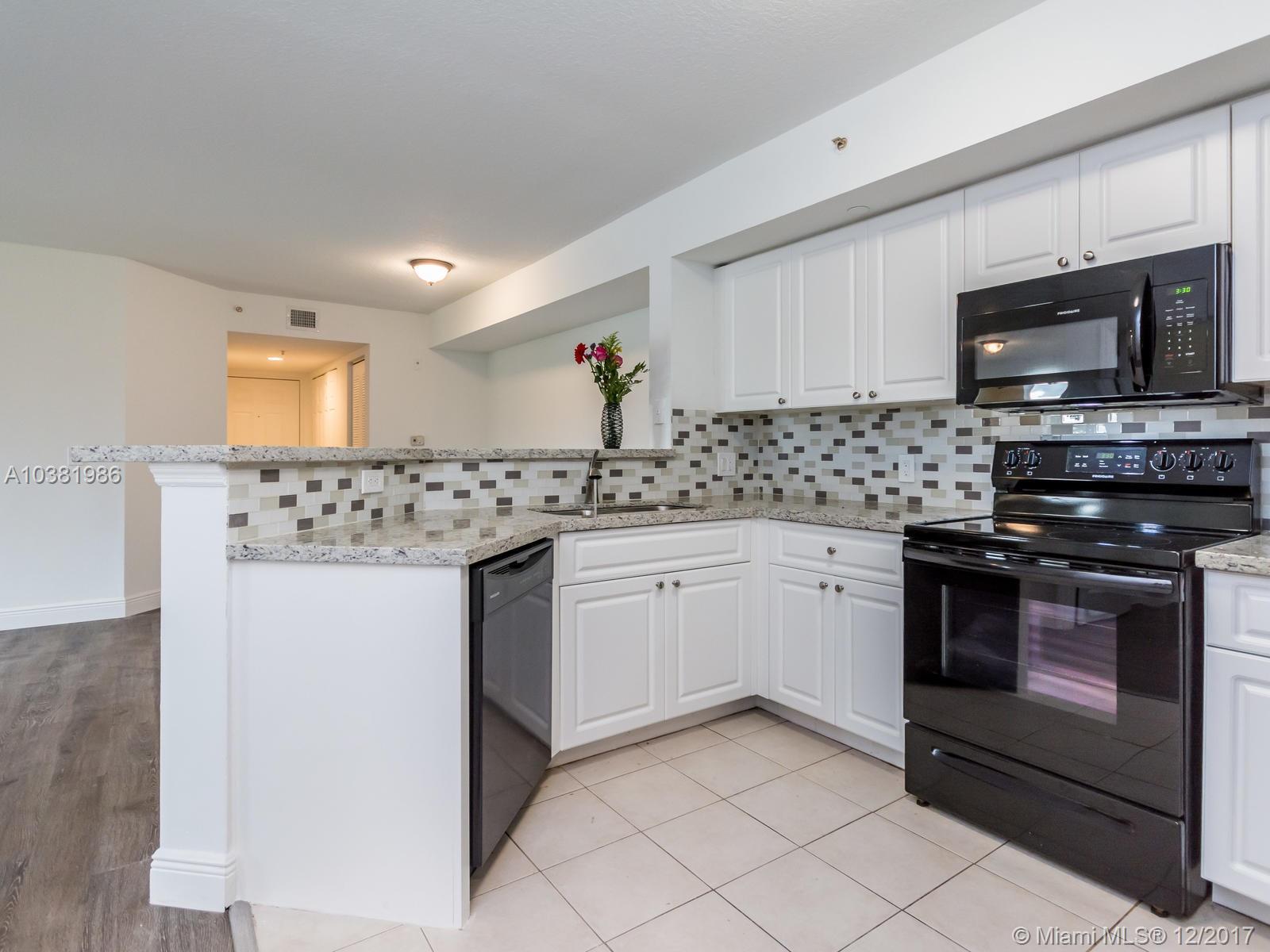 EMERALD ISLE AT LAGUNA LA - Residential Lease