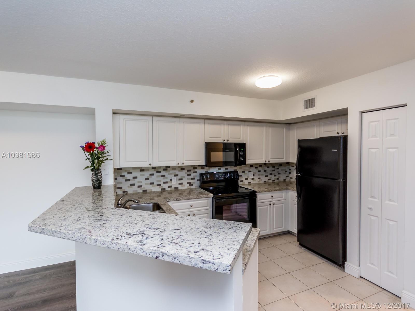 EMERALD ISLE AT LAGUNA LA - Residential Lease