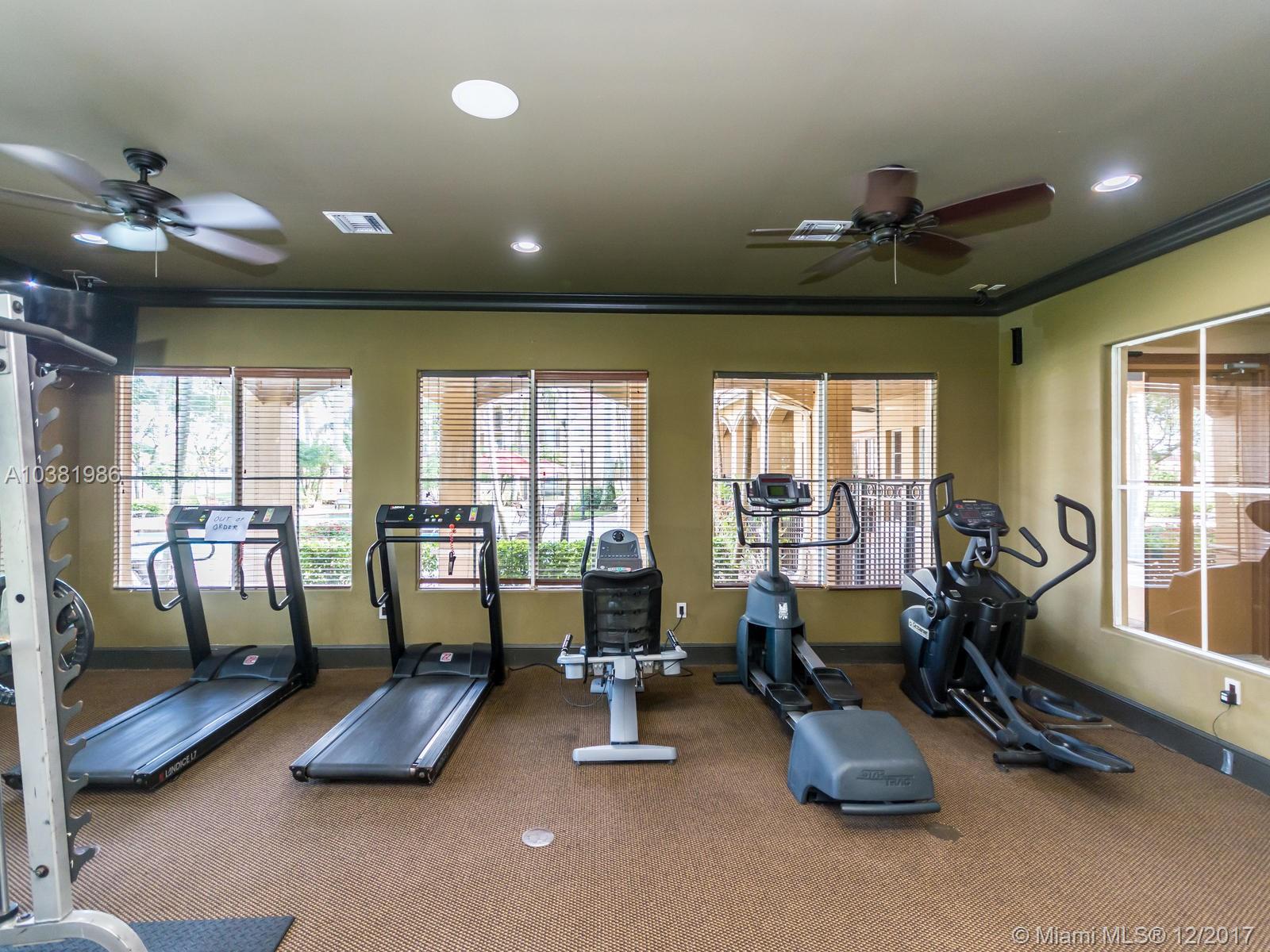 EMERALD ISLE AT LAGUNA LA - Residential Lease