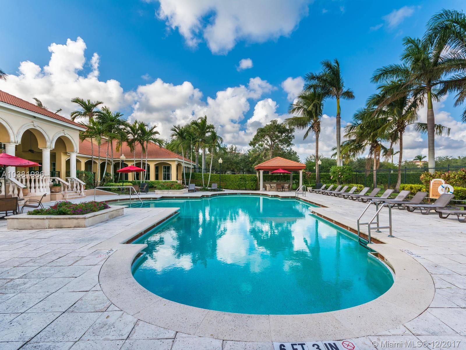 EMERALD ISLE AT LAGUNA LA - Residential Lease