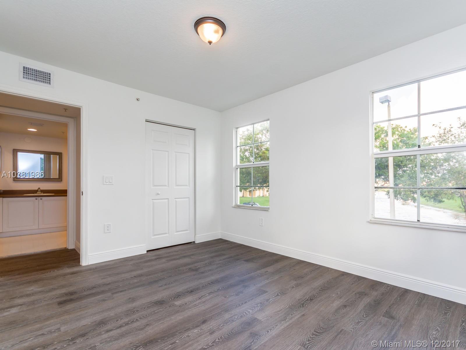 EMERALD ISLE AT LAGUNA LA - Residential Lease