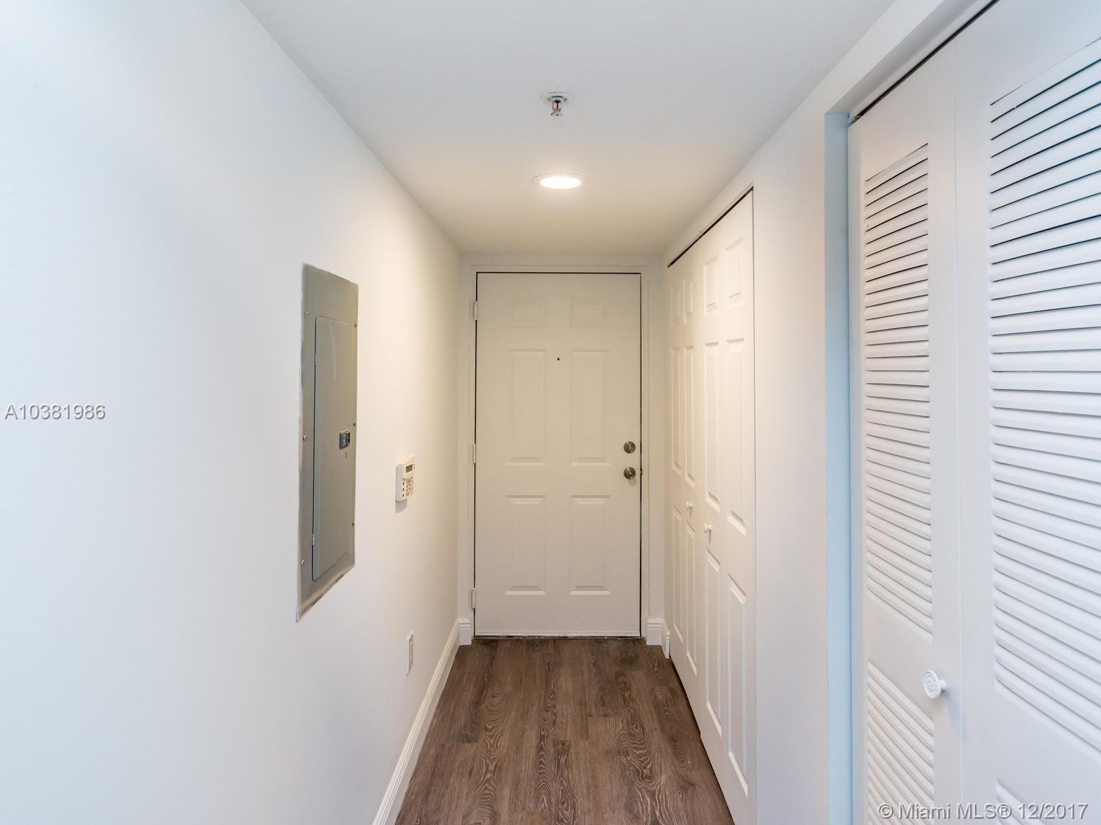 EMERALD ISLE AT LAGUNA LA - Residential Lease