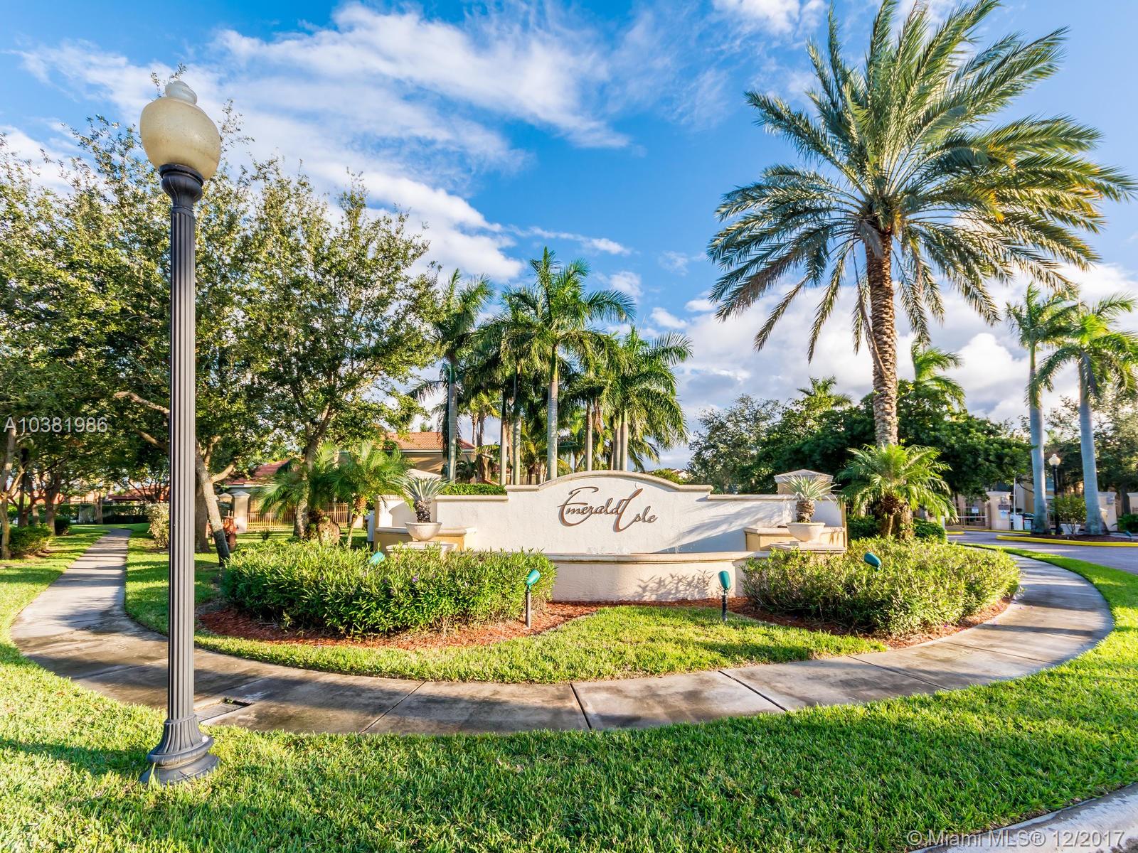 EMERALD ISLE AT LAGUNA LA - Residential Lease