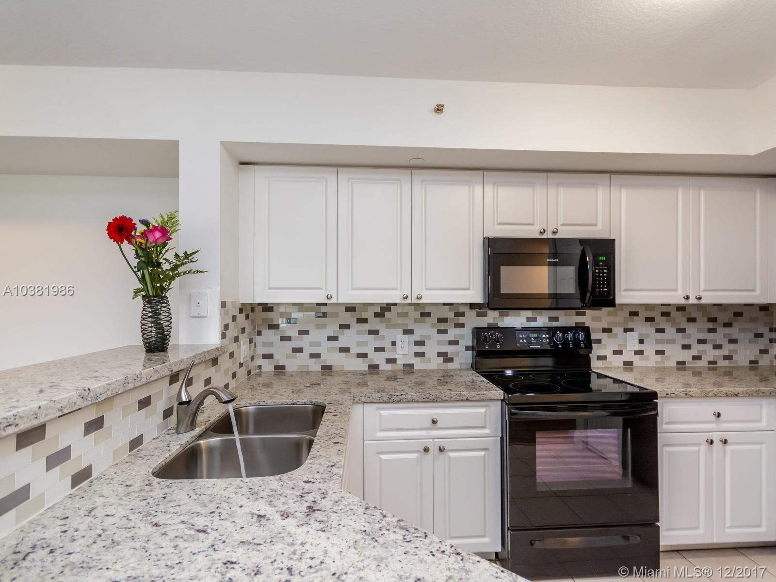 EMERALD ISLE AT LAGUNA LA - Residential Lease