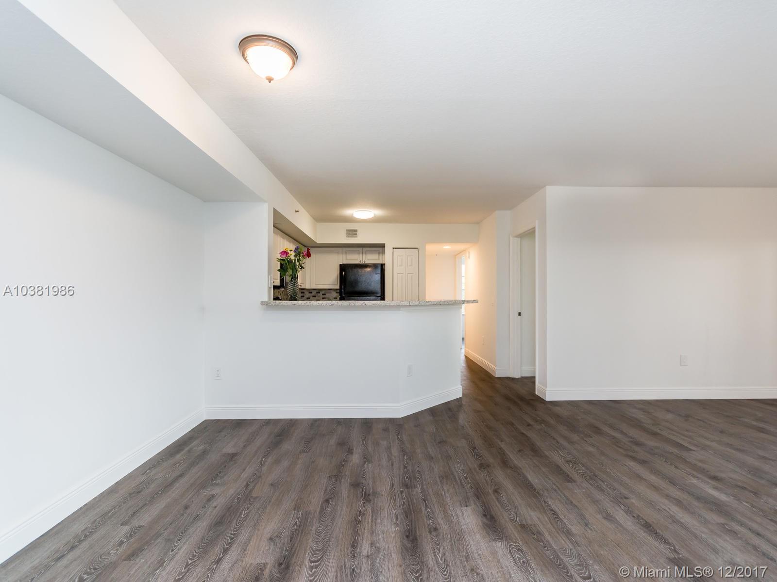 EMERALD ISLE AT LAGUNA LA - Residential Lease