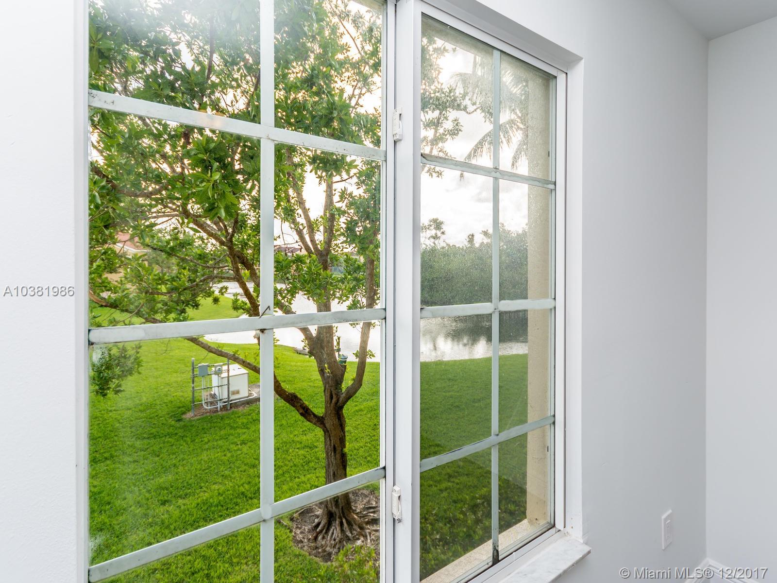 EMERALD ISLE AT LAGUNA LA - Residential Lease