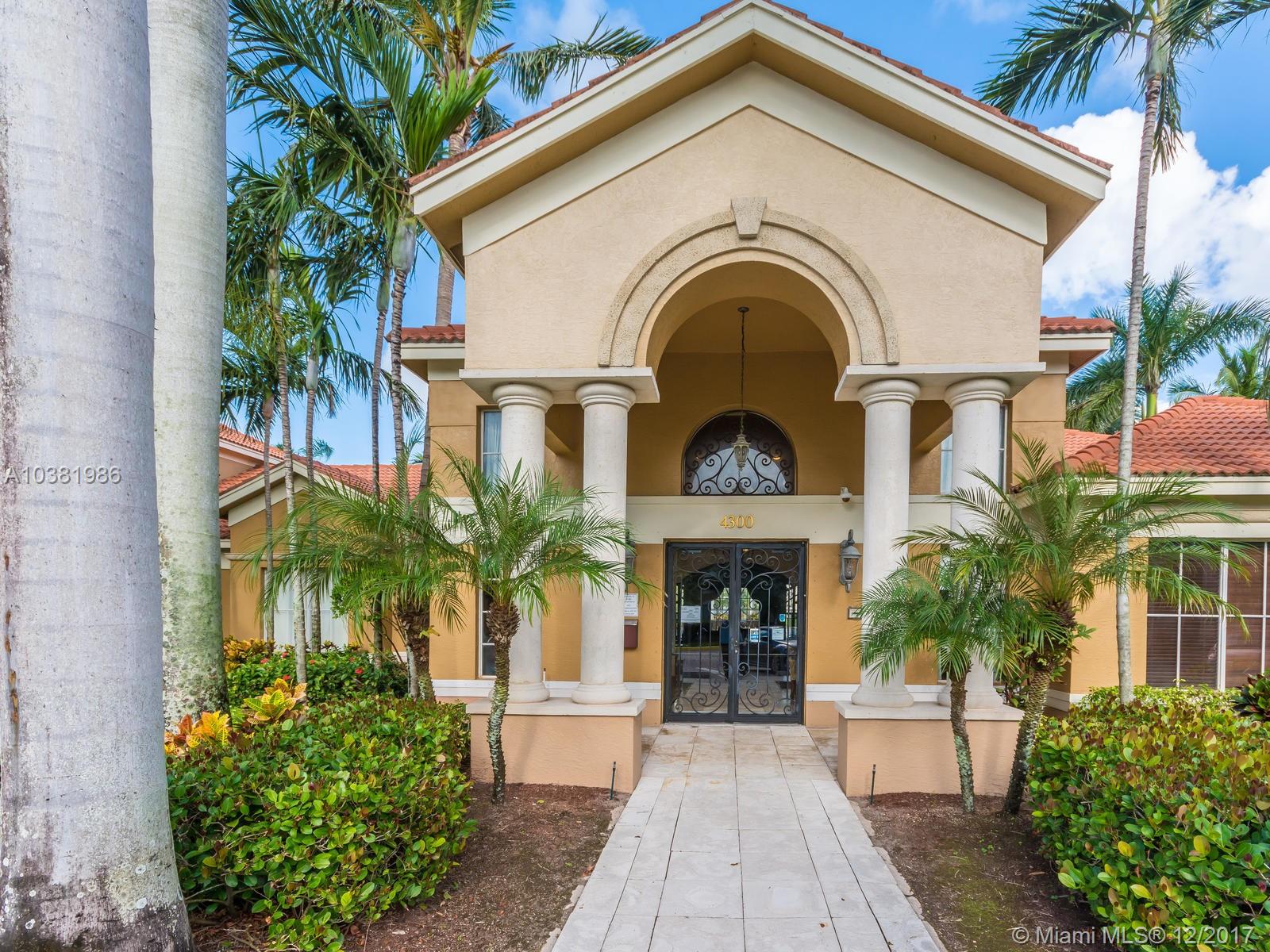 EMERALD ISLE AT LAGUNA LA - Residential Lease