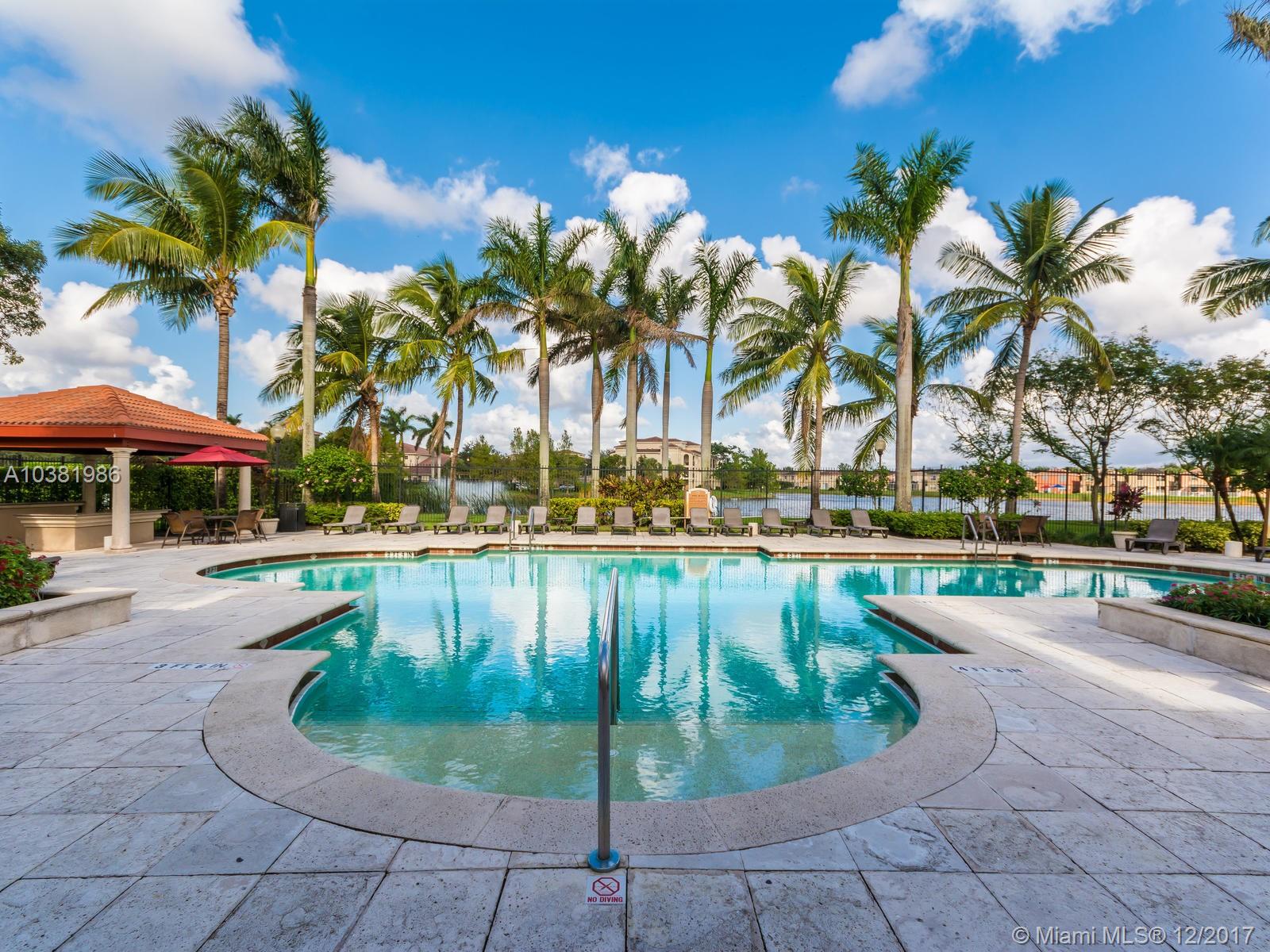 EMERALD ISLE AT LAGUNA LA - Residential Lease