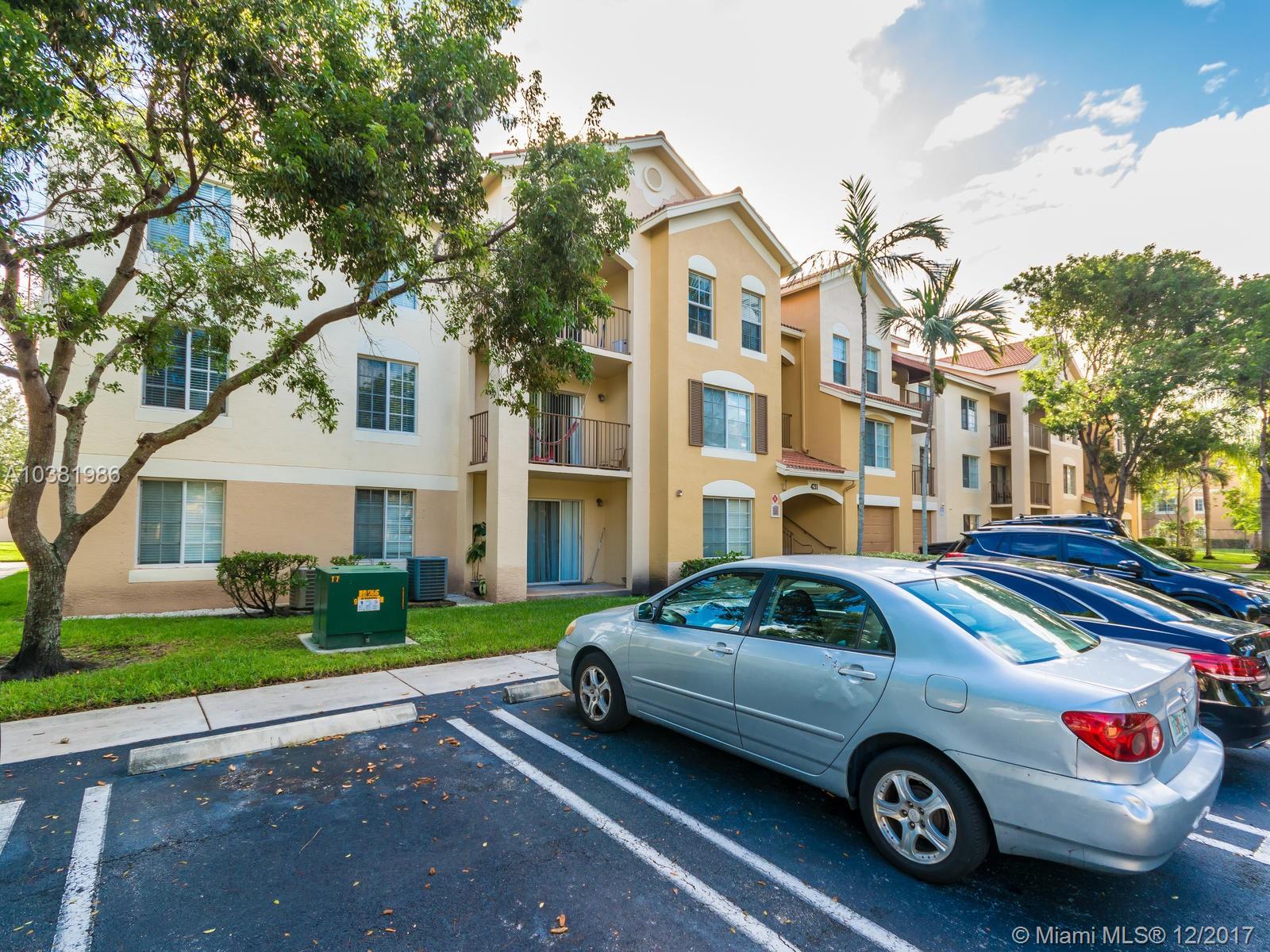 EMERALD ISLE AT LAGUNA LA - Residential Lease