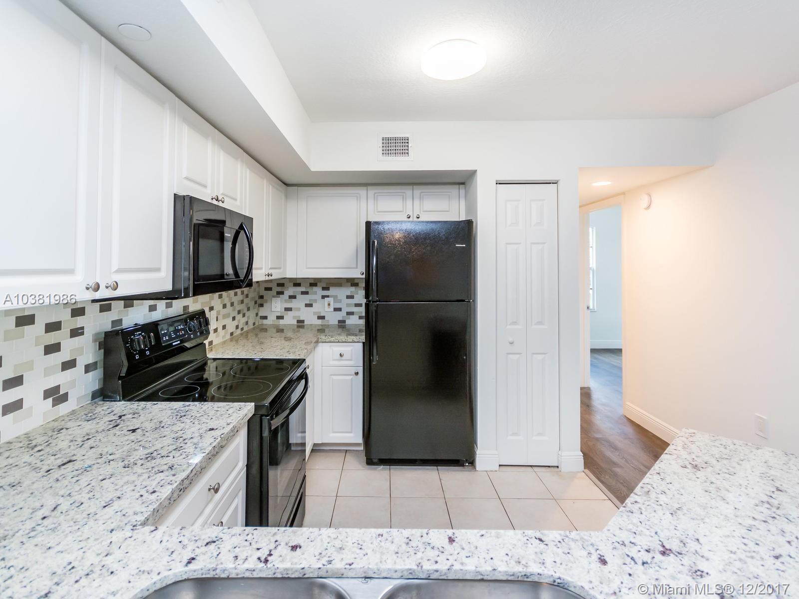 EMERALD ISLE AT LAGUNA LA - Residential Lease