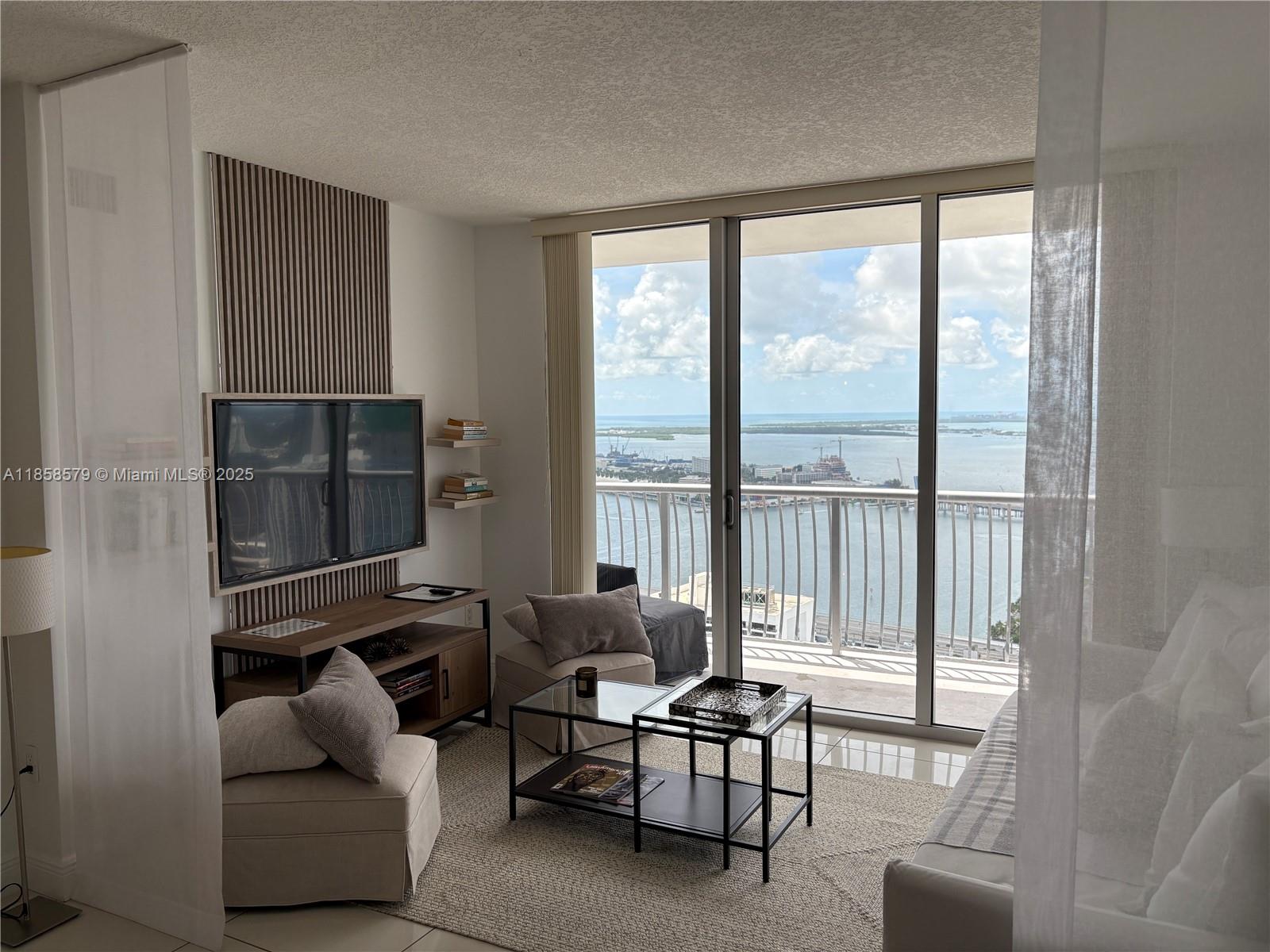 1750 N Bayshore Dr 5406