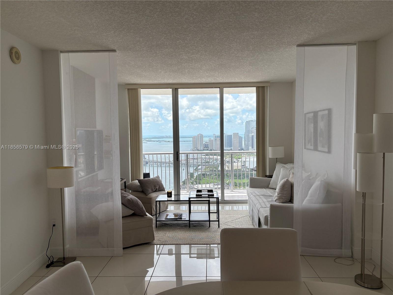 1750 N Bayshore Dr 5406