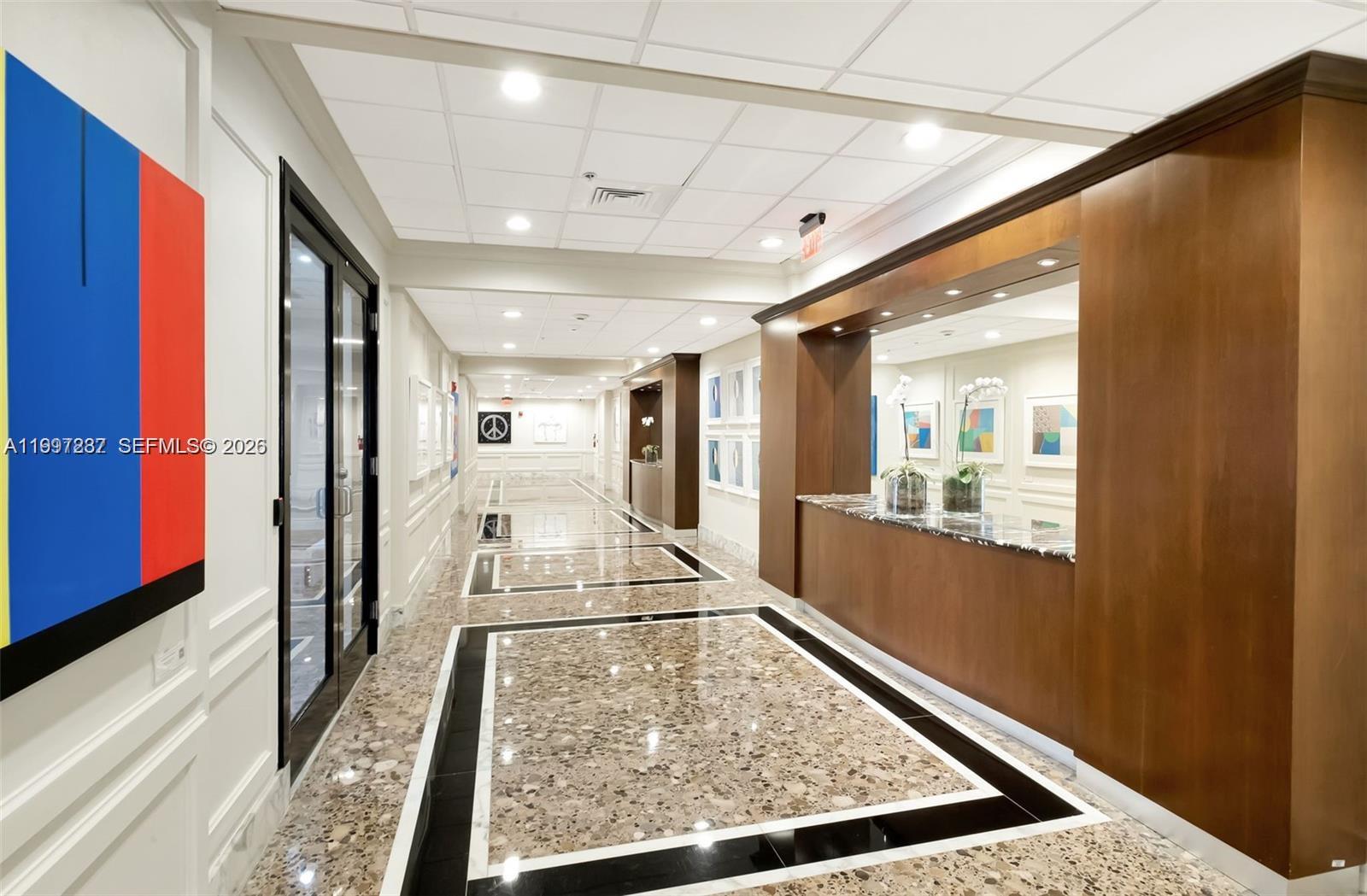 5600 CONDO - Residential