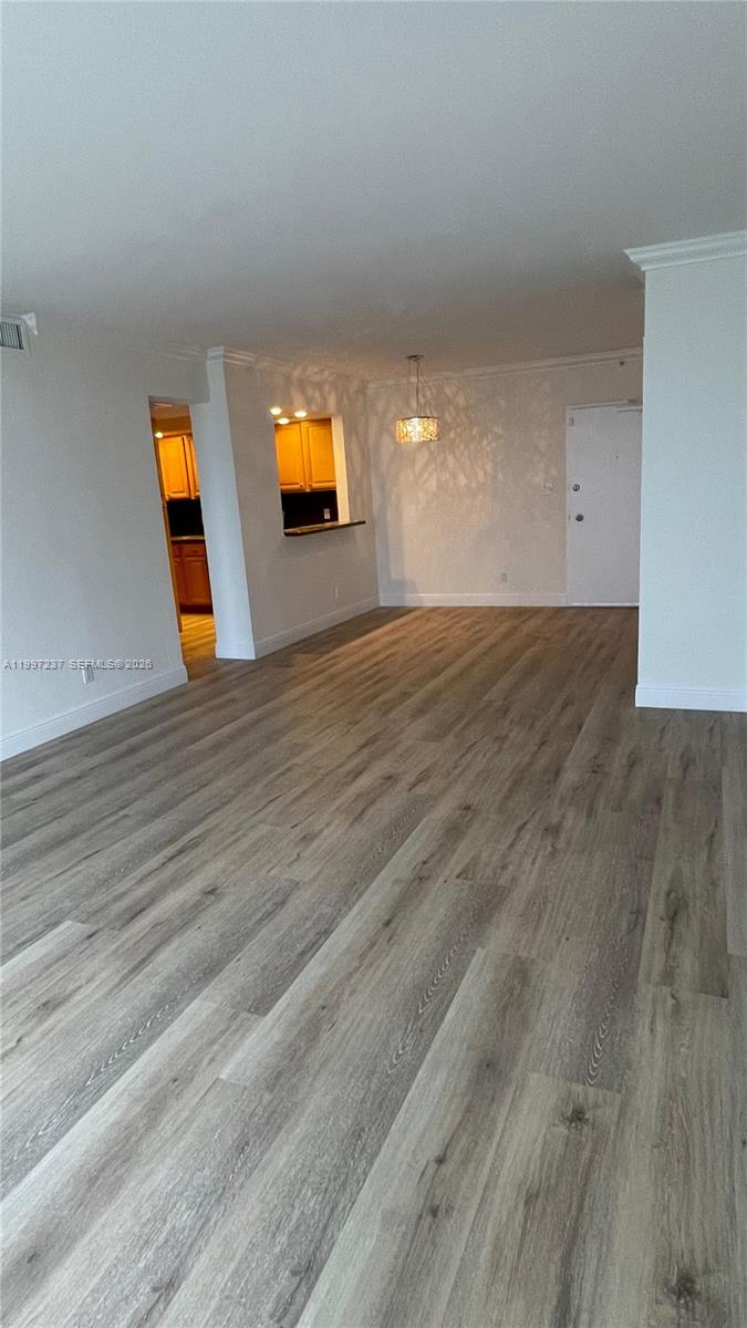 5600 CONDO - Residential