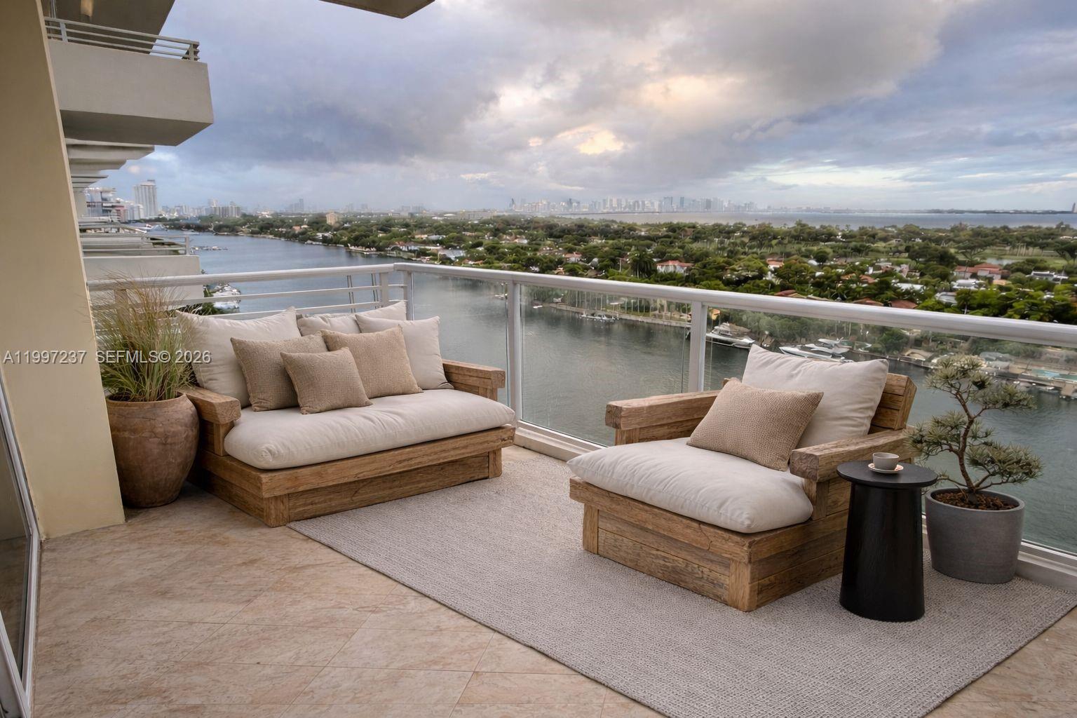 5600 Collins Ave 16N