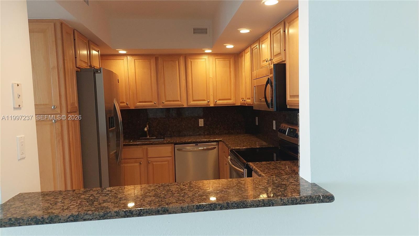 5600 CONDO - Residential