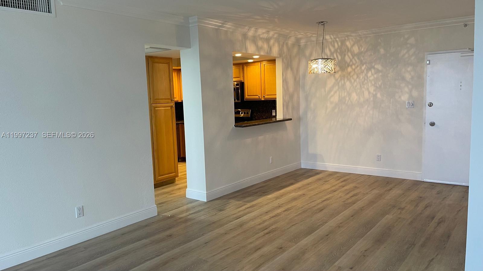 5600 CONDO - Residential