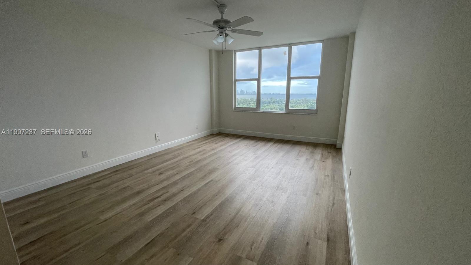 5600 CONDO - Residential