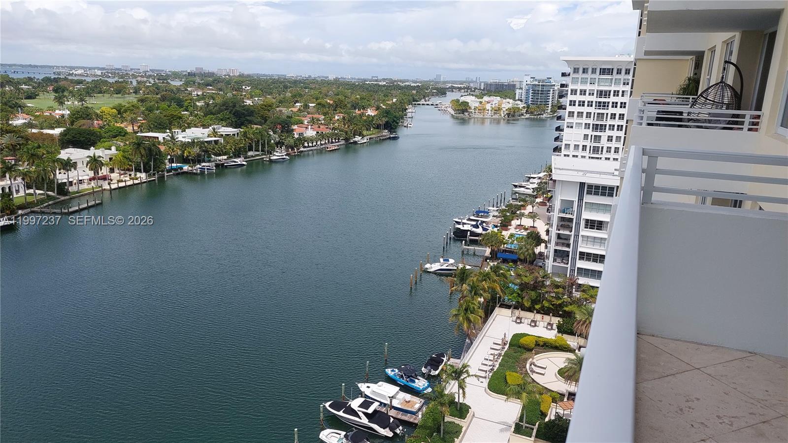 5600 CONDO - Residential