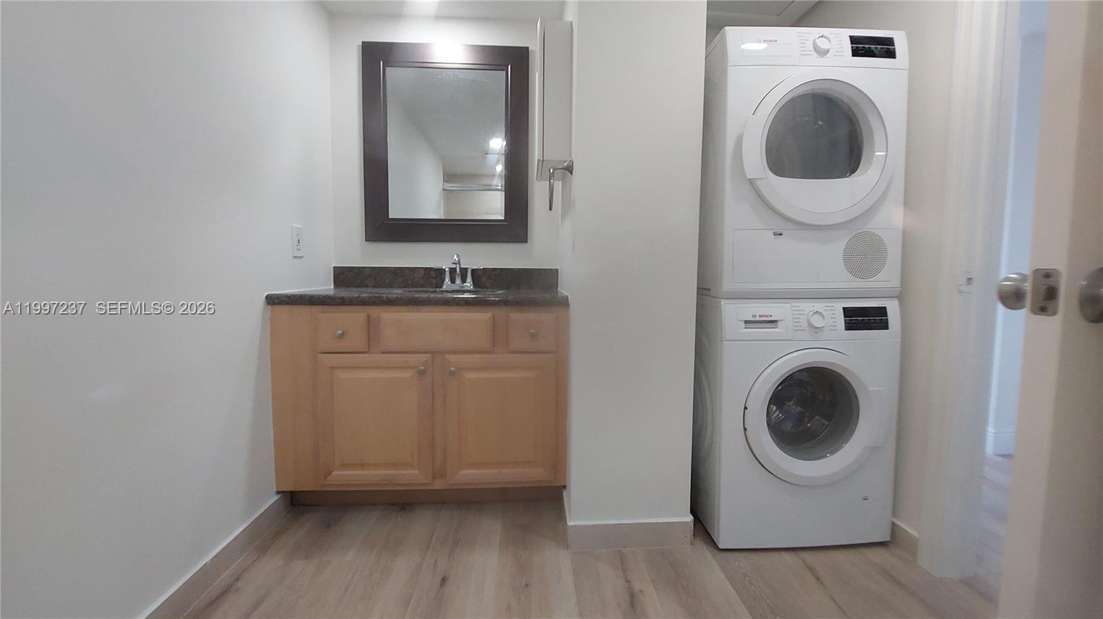 5600 CONDO - Residential