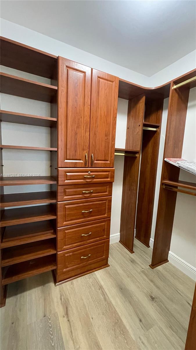 5600 CONDO - Residential