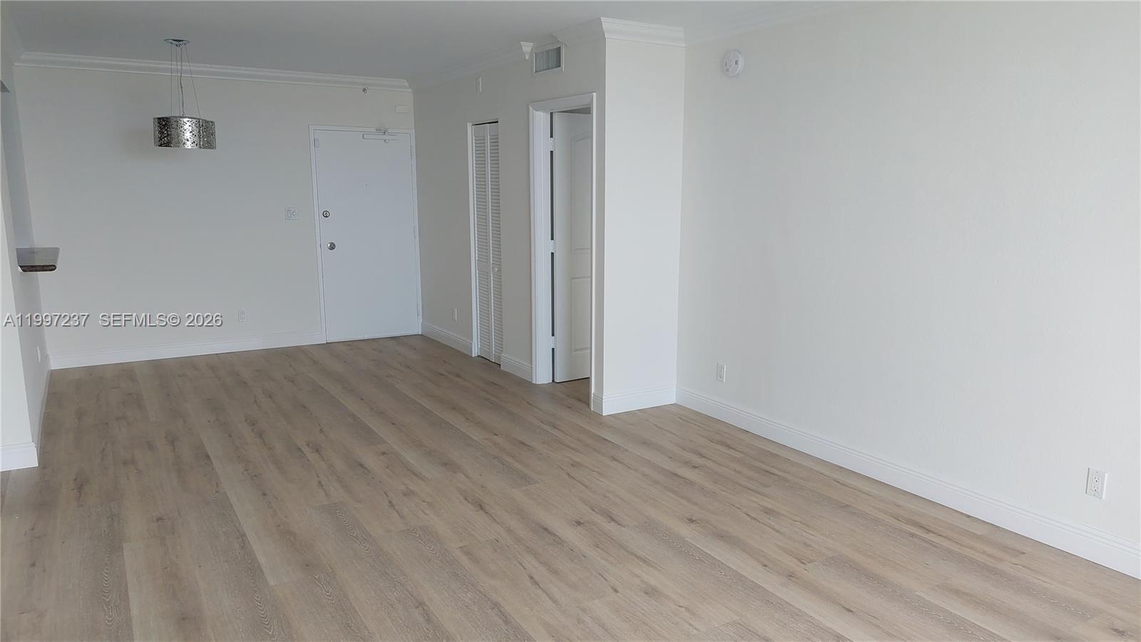 5600 CONDO - Residential