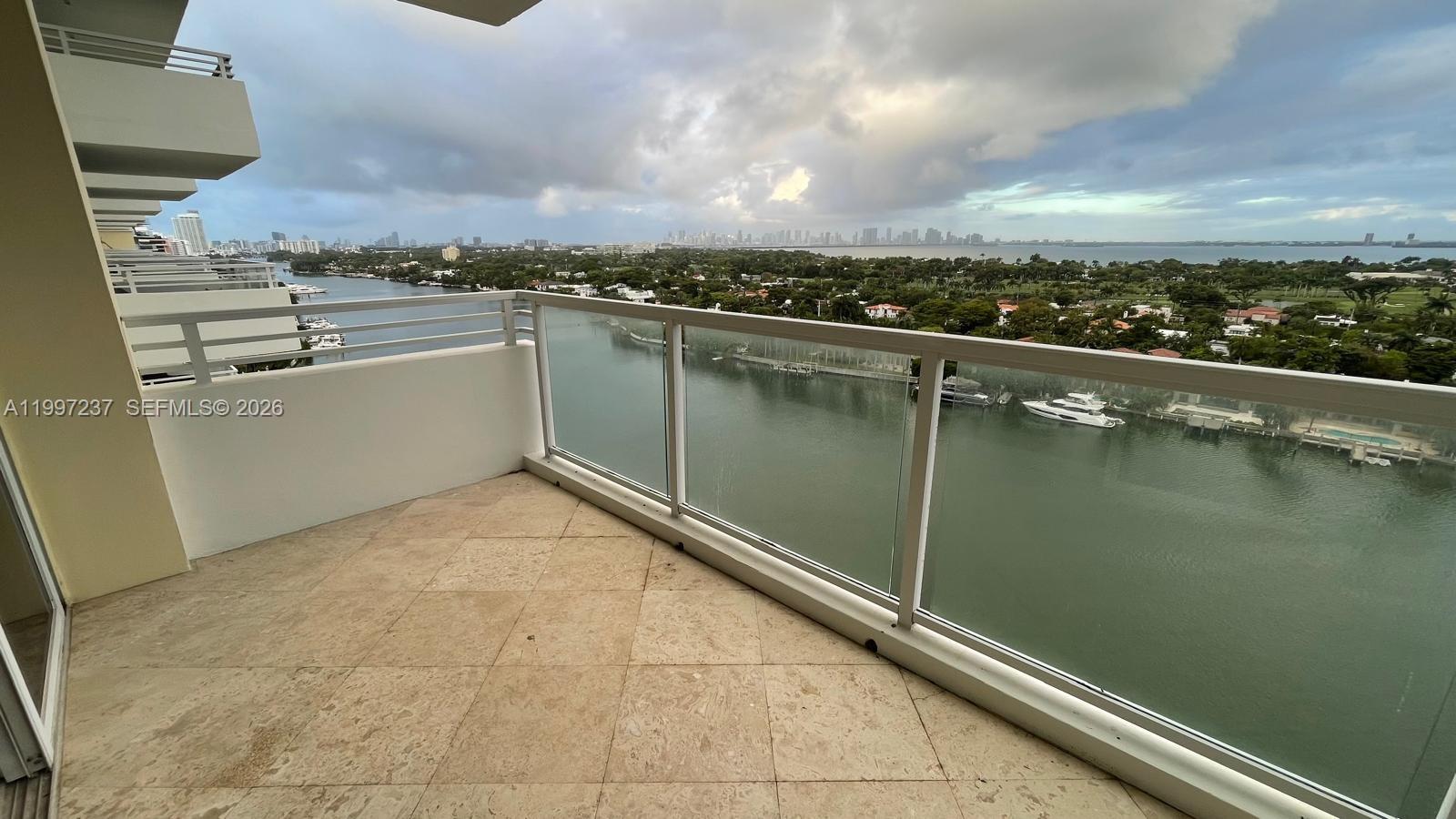 5600 CONDO - Residential