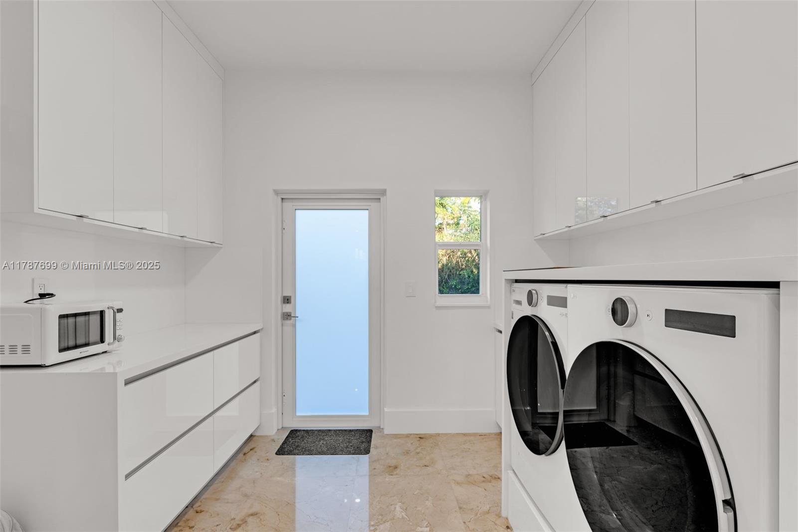 BAY RIDGE ESTS - Residential