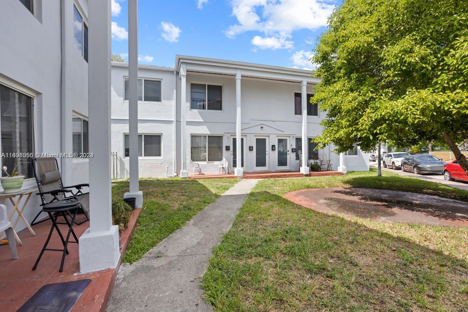BISCAYNE BCH SUB - Residential Lease