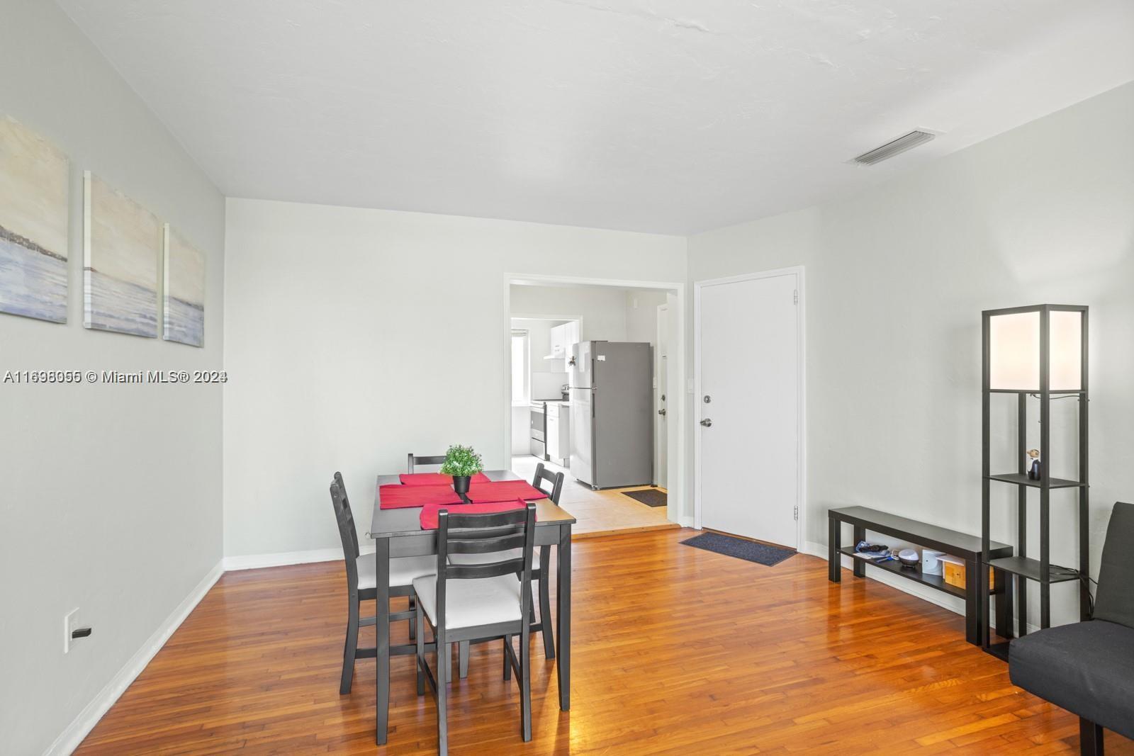 BISCAYNE BCH SUB - Residential Lease