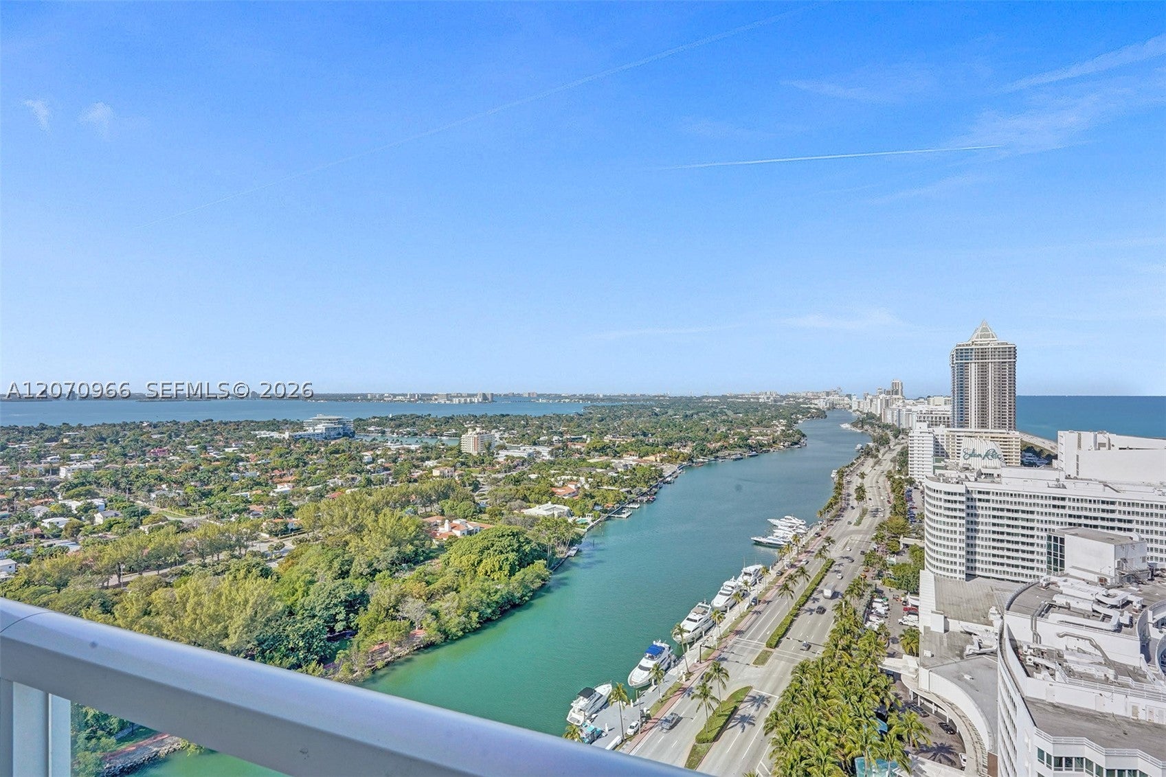 4401 Collins Ave 2915