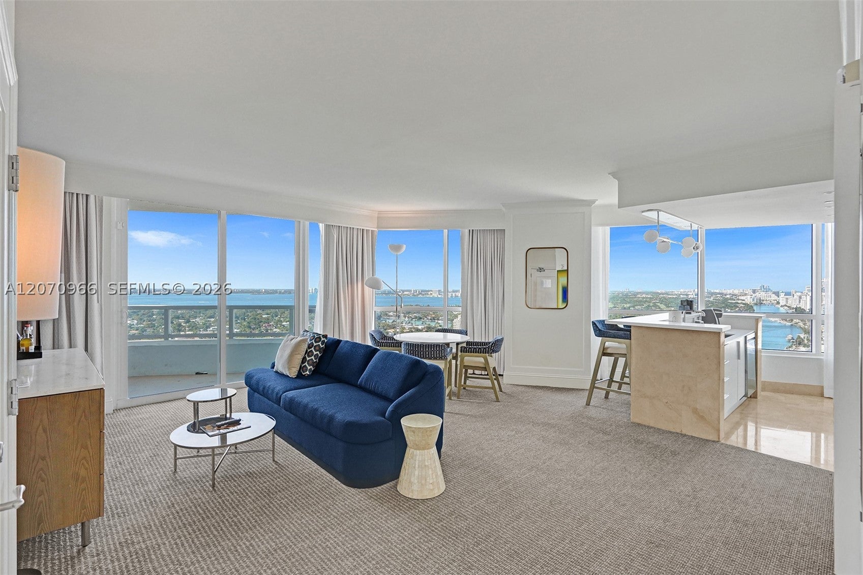 4401 Collins Ave 2915